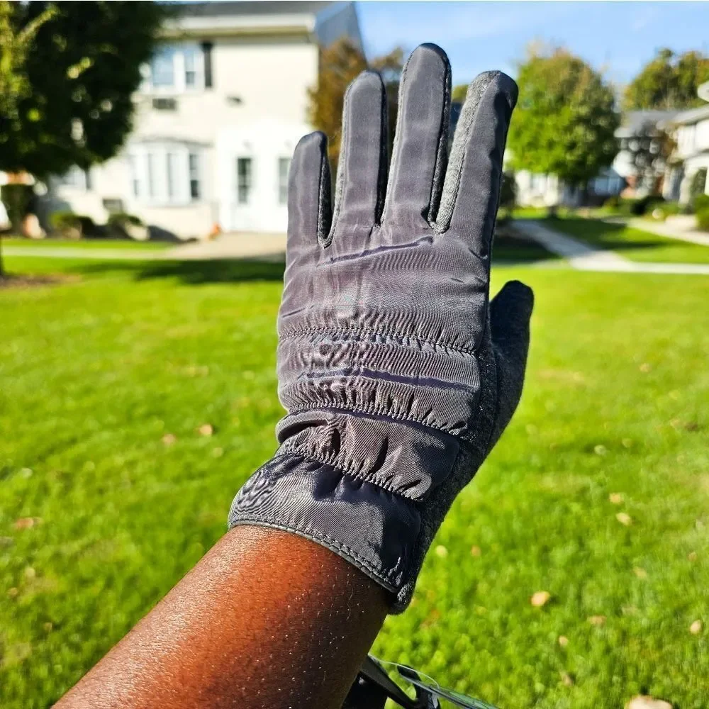 New GH Charcoal Grey Cotton Blend Touch Screen Insulated Gloves.
